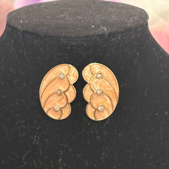 Kenneth Jay Lane for Avon Papillon Earrings - Picture 4 of 6